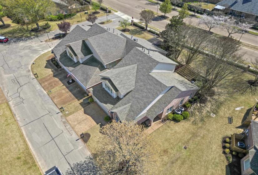 1701 VILLAGE RIDGE PL, Collierville, Tennessee 38017, 3 Bedrooms Bedrooms, 8 Rooms Rooms,2.1 BathroomsBathrooms,Residential,For Sale,VILLAGE RIDGE,10217712