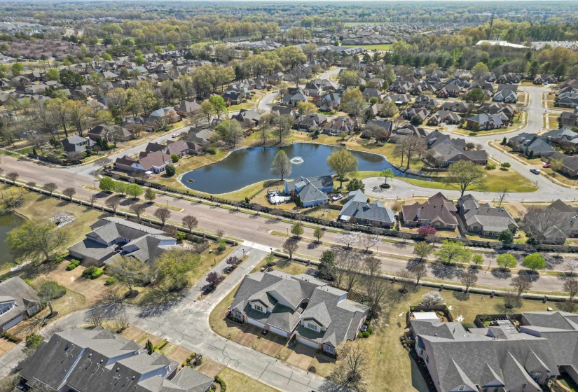 1701 VILLAGE RIDGE PL, Collierville, Tennessee 38017, 3 Bedrooms Bedrooms, 8 Rooms Rooms,2.1 BathroomsBathrooms,Residential,For Sale,VILLAGE RIDGE,10217712