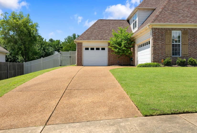 8717 BRUNSWICK FARMS DR, Bartlett, Tennessee 38002, 5 Bedrooms Bedrooms, 9 Rooms Rooms,3.1 BathroomsBathrooms,Residential,For Sale,BRUNSWICK FARMS,10217725