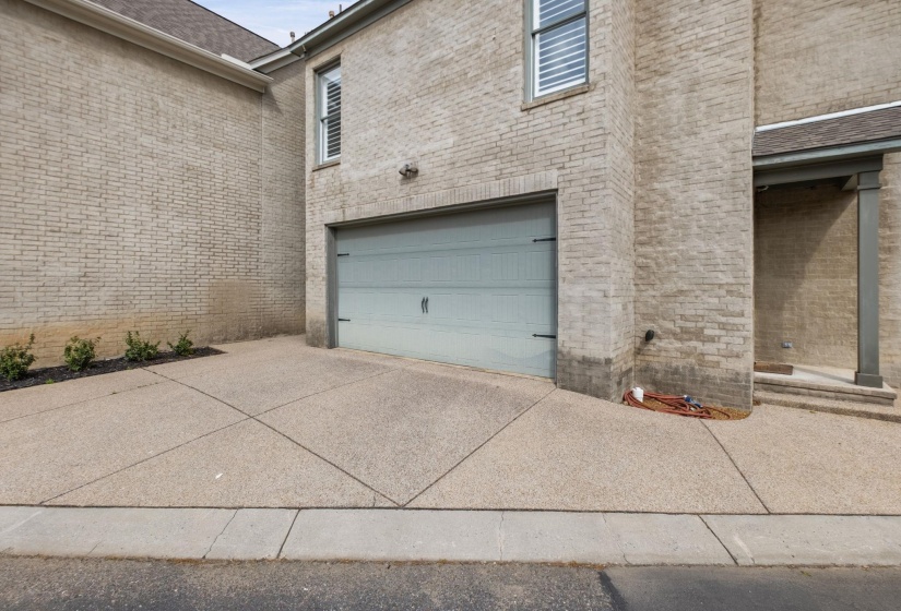 635 FRONT ST, Memphis, Tennessee 38103, 3 Bedrooms Bedrooms, 7 Rooms Rooms,2.2 BathroomsBathrooms,Residential,For Sale,FRONT,10217727