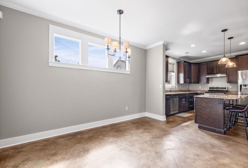 635 FRONT ST, Memphis, Tennessee 38103, 3 Bedrooms Bedrooms, 7 Rooms Rooms,2.2 BathroomsBathrooms,Residential,For Sale,FRONT,10217727