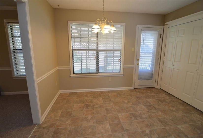 2717 DEER GLADE LN, Memphis, Tennessee 38133, 4 Bedrooms Bedrooms, 8 Rooms Rooms,2 BathroomsBathrooms,Residential,For Sale,DEER GLADE,10217737