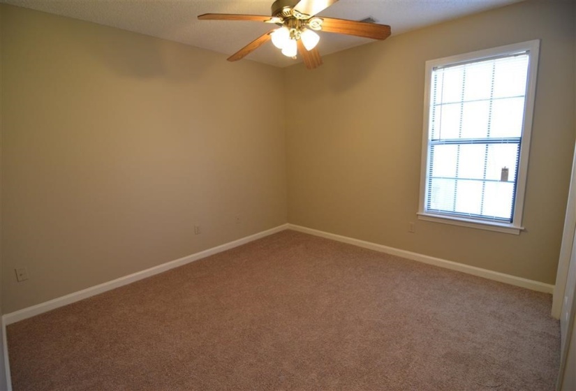 2717 DEER GLADE LN, Memphis, Tennessee 38133, 4 Bedrooms Bedrooms, 8 Rooms Rooms,2 BathroomsBathrooms,Residential,For Sale,DEER GLADE,10217737