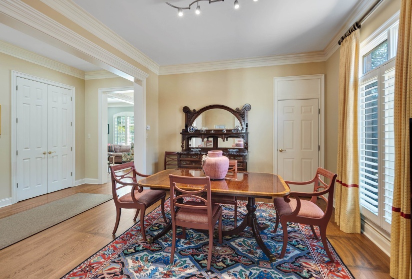 7302 MONT BLANC DR, Germantown, Tennessee 38138, 4 Bedrooms Bedrooms, 9 Rooms Rooms,3.1 BathroomsBathrooms,Residential,For Sale,MONT BLANC,10217738