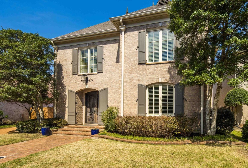 7302 MONT BLANC DR, Germantown, Tennessee 38138, 4 Bedrooms Bedrooms, 9 Rooms Rooms,3.1 BathroomsBathrooms,Residential,For Sale,MONT BLANC,10217738