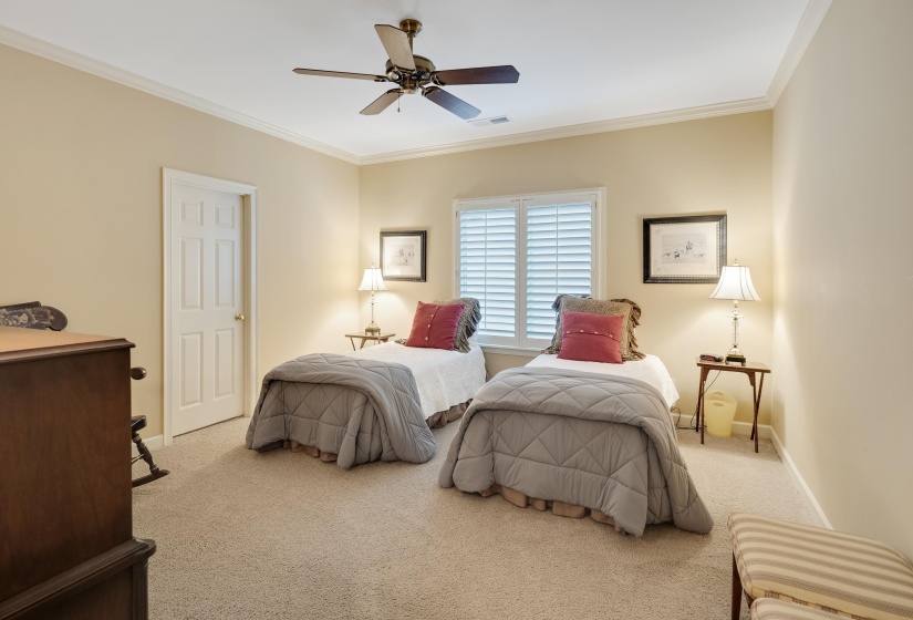 7302 MONT BLANC DR, Germantown, Tennessee 38138, 4 Bedrooms Bedrooms, 9 Rooms Rooms,3.1 BathroomsBathrooms,Residential,For Sale,MONT BLANC,10217738