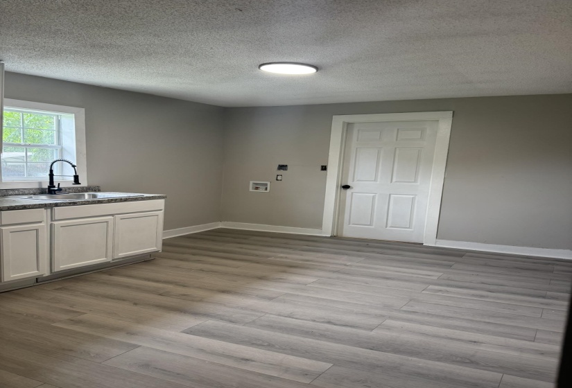2028 AMITY AVE, Memphis, Tennessee 38108, 3 Bedrooms Bedrooms, 6 Rooms Rooms,1 BathroomBathrooms,Residential,For Sale,AMITY,10217742