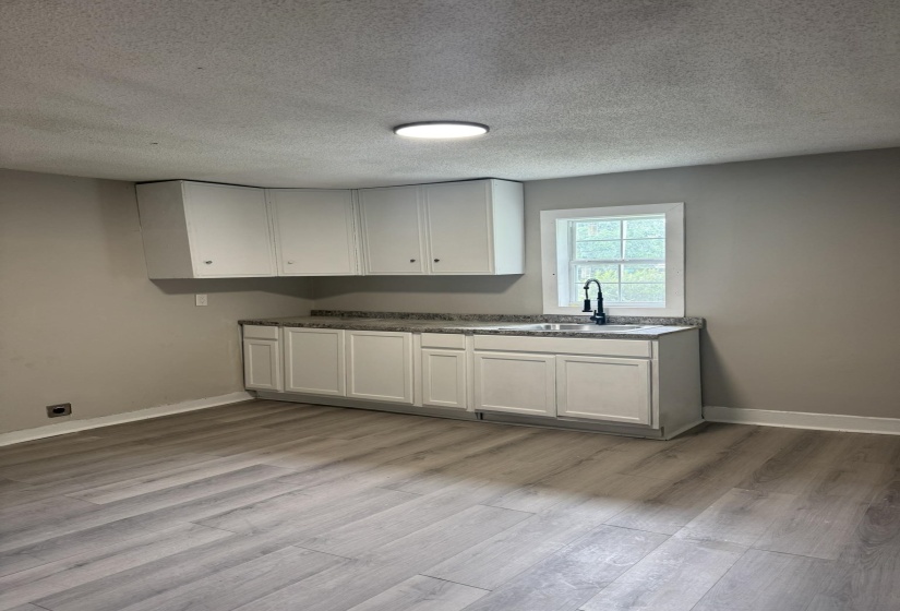2028 AMITY AVE, Memphis, Tennessee 38108, 3 Bedrooms Bedrooms, 6 Rooms Rooms,1 BathroomBathrooms,Residential,For Sale,AMITY,10217742