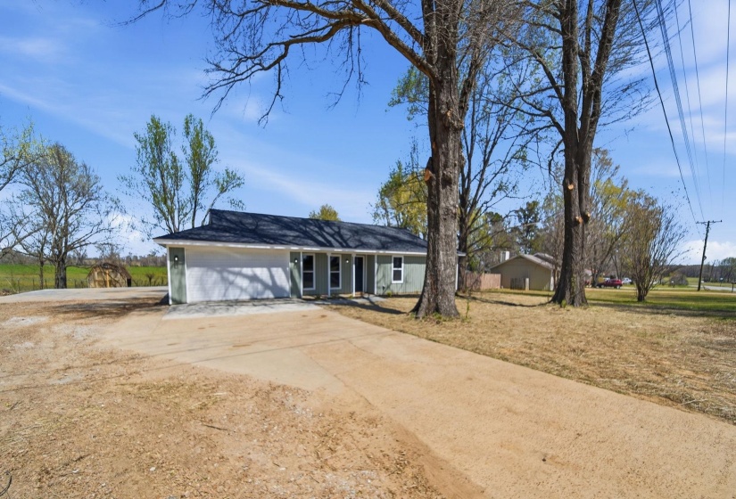1254 BURNETT LN, Covington, Tennessee 38019, 3 Bedroom Bedrooms, 6 Room Rooms,2 BathroomBathrooms,Residential,For Sale,BURNETT,0,10217744