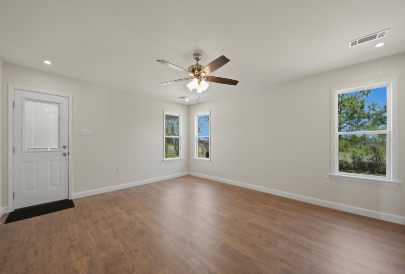 1254 BURNETT LN, Covington, Tennessee 38019, 3 Bedroom Bedrooms, 6 Room Rooms,2 BathroomBathrooms,Residential,For Sale,BURNETT,0,10217744