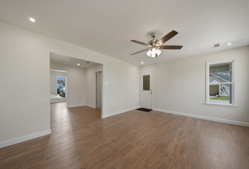1254 BURNETT LN, Covington, Tennessee 38019, 3 Bedroom Bedrooms, 6 Room Rooms,2 BathroomBathrooms,Residential,For Sale,BURNETT,0,10217744