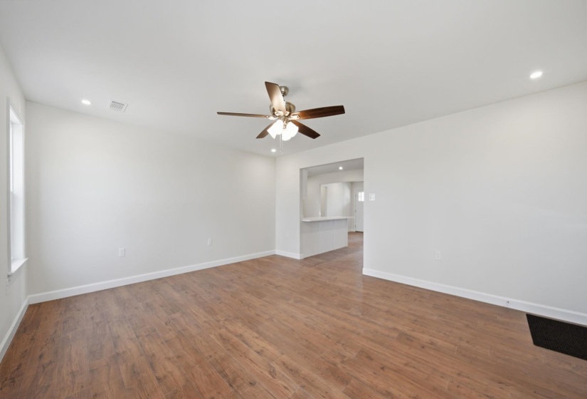 1254 BURNETT LN, Covington, Tennessee 38019, 3 Bedroom Bedrooms, 6 Room Rooms,2 BathroomBathrooms,Residential,For Sale,BURNETT,0,10217744