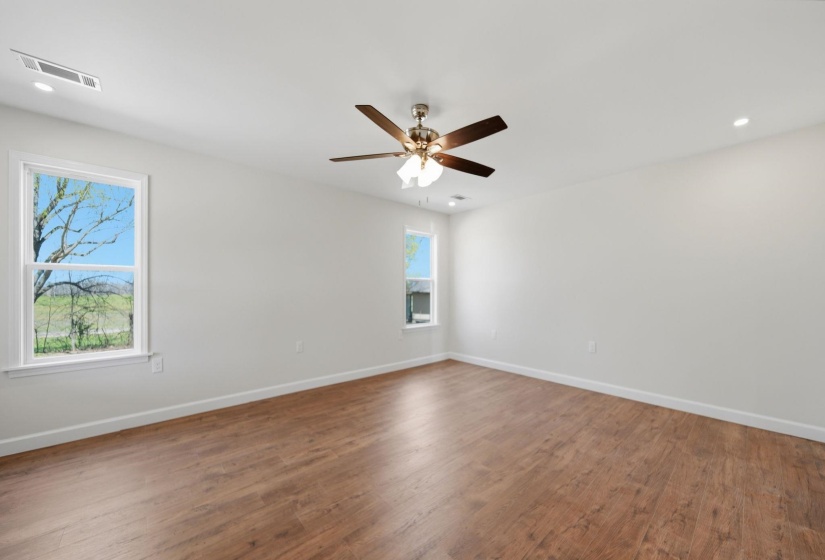 1254 BURNETT LN, Covington, Tennessee 38019, 3 Bedroom Bedrooms, 6 Room Rooms,2 BathroomBathrooms,Residential,For Sale,BURNETT,0,10217744