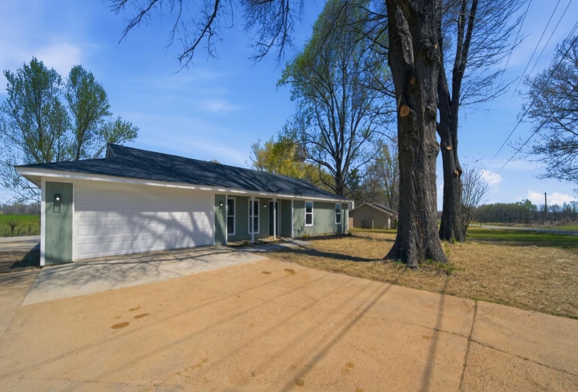 1254 BURNETT LN, Covington, Tennessee 38019, 3 Bedroom Bedrooms, 6 Room Rooms,2 BathroomBathrooms,Residential,For Sale,BURNETT,0,10217744