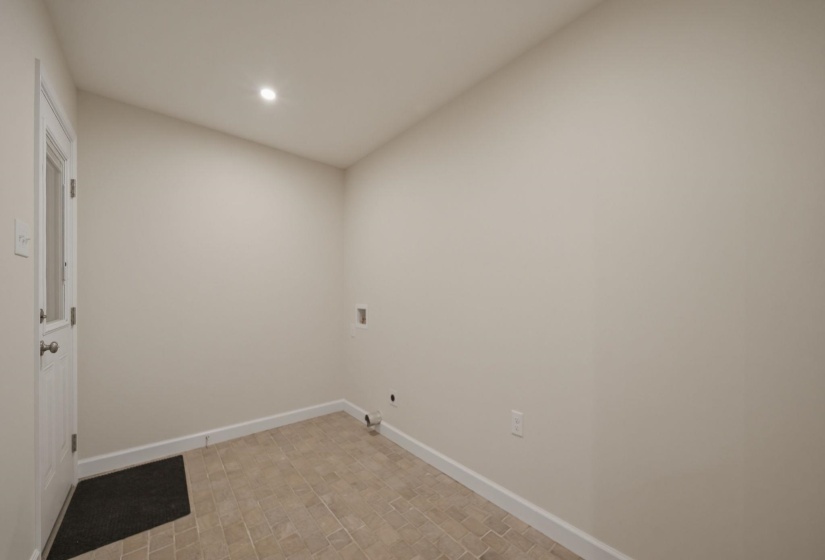 1254 BURNETT LN, Covington, Tennessee 38019, 3 Bedroom Bedrooms, 6 Room Rooms,2 BathroomBathrooms,Residential,For Sale,BURNETT,0,10217744