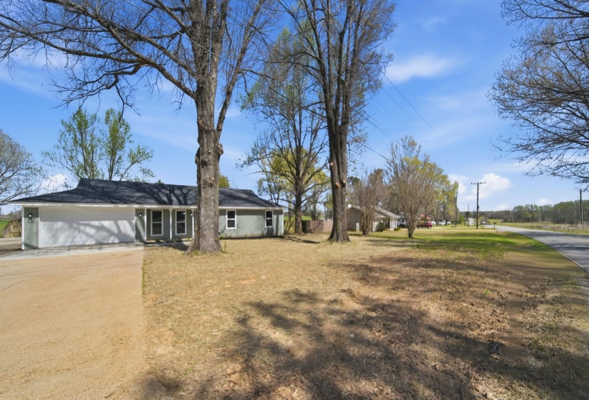 1254 BURNETT LN, Covington, Tennessee 38019, 3 Bedroom Bedrooms, 6 Room Rooms,2 BathroomBathrooms,Residential,For Sale,BURNETT,0,10217744
