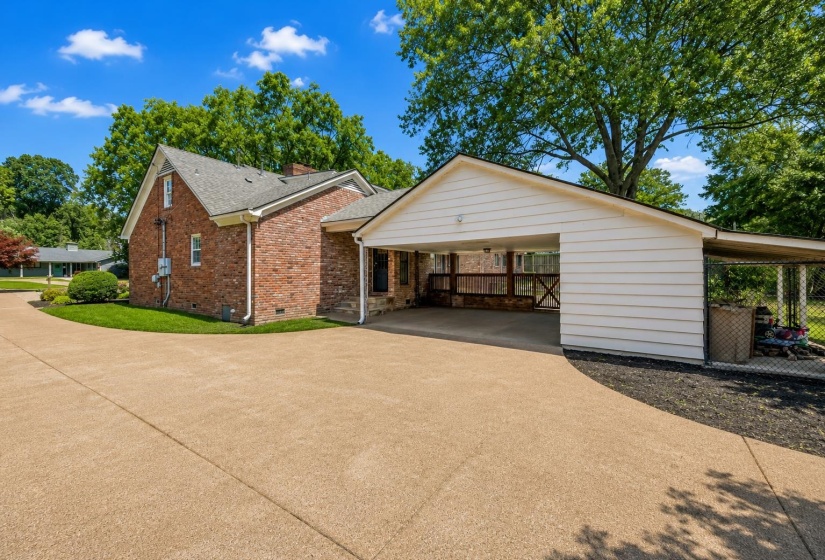 5311 ANGELA RD, Memphis, Tennessee 38120, 5 Bedroom Bedrooms, 9 Room Rooms,3.1 BathroomBathrooms,Residential,For Sale,ANGELA,0,10217761