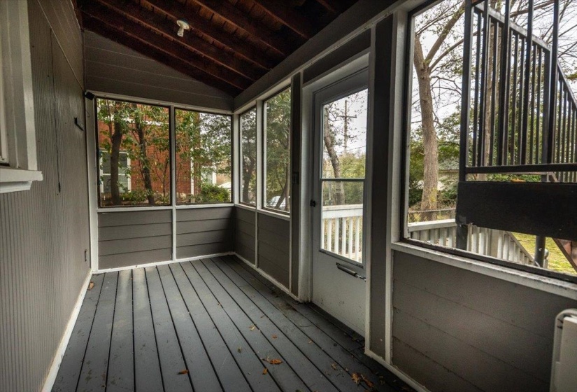 1462 CARR AVE, Memphis, Tennessee 38104, 3 Bedroom Bedrooms, 10 Room Rooms,2 BathroomBathrooms,Residential,For Sale,CARR,0,10217767