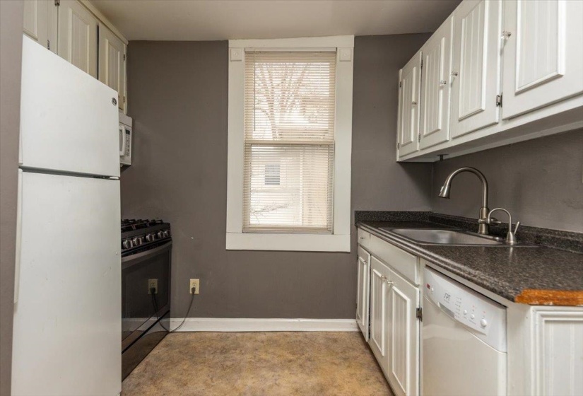 1462 CARR AVE, Memphis, Tennessee 38104, 3 Bedroom Bedrooms, 10 Room Rooms,2 BathroomBathrooms,Residential,For Sale,CARR,0,10217767