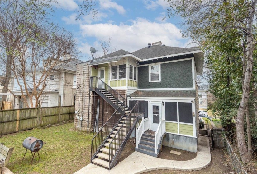 1462 CARR AVE, Memphis, Tennessee 38104, 3 Bedroom Bedrooms, 10 Room Rooms,2 BathroomBathrooms,Residential,For Sale,CARR,0,10217767