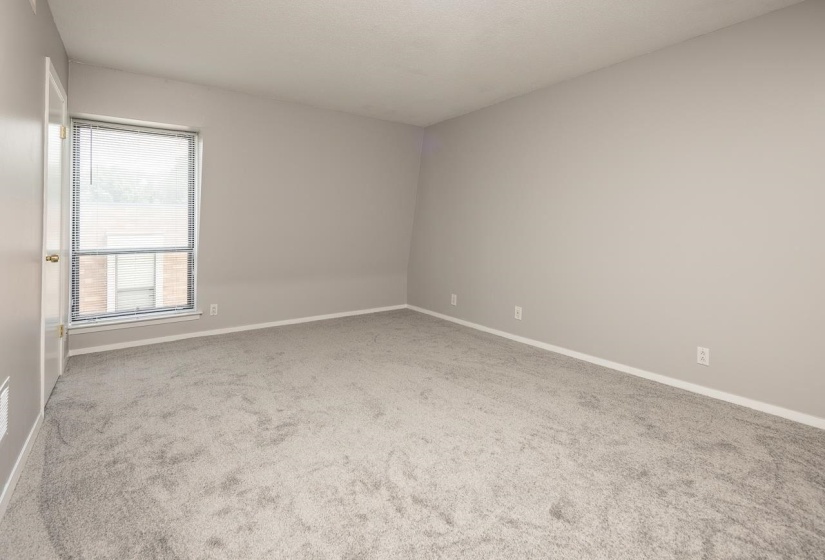 1898 POPLAR WOODS CIR, Germantown, Tennessee 38138, 2 Bedroom Bedrooms, 5 Room Rooms,1.1 BathroomBathrooms,Residential,For Sale,POPLAR WOODS,0,10217773