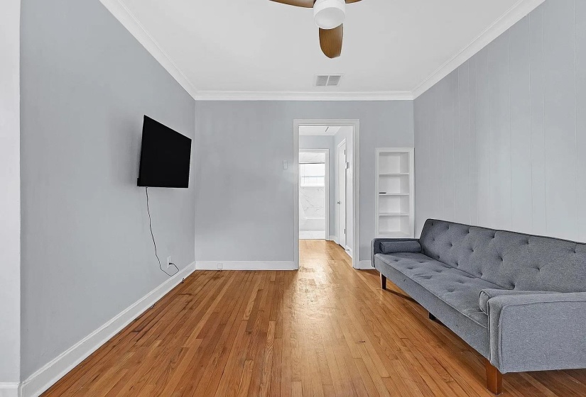 2405 EASTWOOD AVE, Memphis, Tennessee 38112, 1 Bedroom Bedrooms, 4 Rooms Rooms,1 BathroomBathrooms,Rental Properties,For Sale,EASTWOOD,10217813