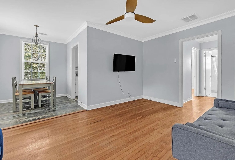 2405 EASTWOOD AVE, Memphis, Tennessee 38112, 1 Bedroom Bedrooms, 4 Rooms Rooms,1 BathroomBathrooms,Rental Properties,For Sale,EASTWOOD,10217813