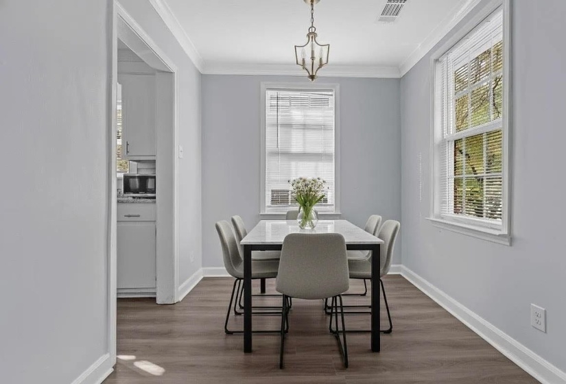 2405 EASTWOOD AVE, Memphis, Tennessee 38112, 1 Bedroom Bedrooms, 4 Rooms Rooms,1 BathroomBathrooms,Rental Properties,For Sale,EASTWOOD,10217813