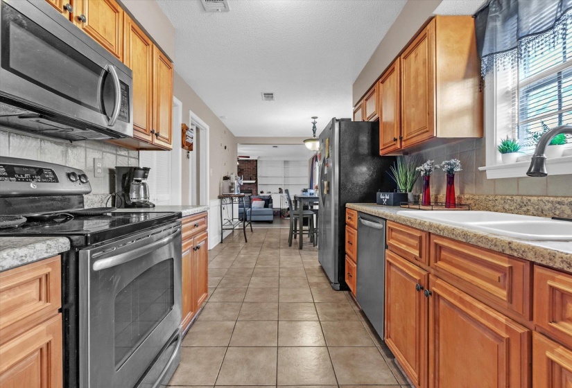 480 FRIARS POINT LN, Memphis, Tennessee 38018, 3 Bedroom Bedrooms, 6 Room Rooms,2.1 BathroomBathrooms,Residential,For Sale,FRIARS POINT,0,10217809