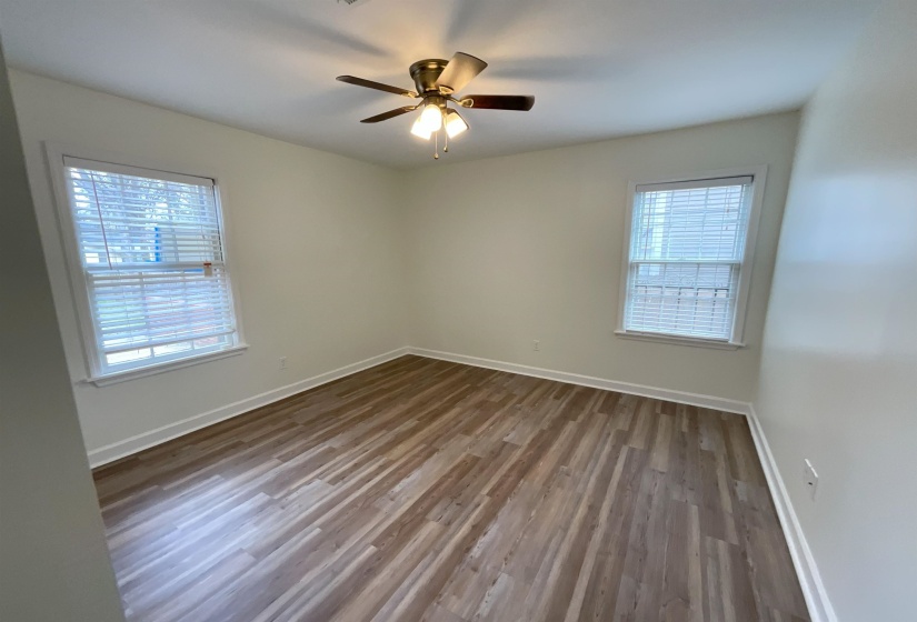 1244 TUTWILER ST, Memphis, Tennessee 38107, 6 Bedrooms Bedrooms, 8 Rooms Rooms,4 BathroomsBathrooms,Residential,For Sale,TUTWILER,10217821
