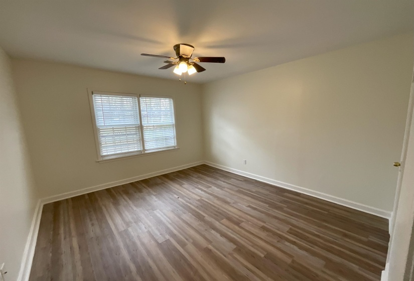 1244 TUTWILER ST, Memphis, Tennessee 38107, 6 Bedrooms Bedrooms, 8 Rooms Rooms,4 BathroomsBathrooms,Residential,For Sale,TUTWILER,10217821