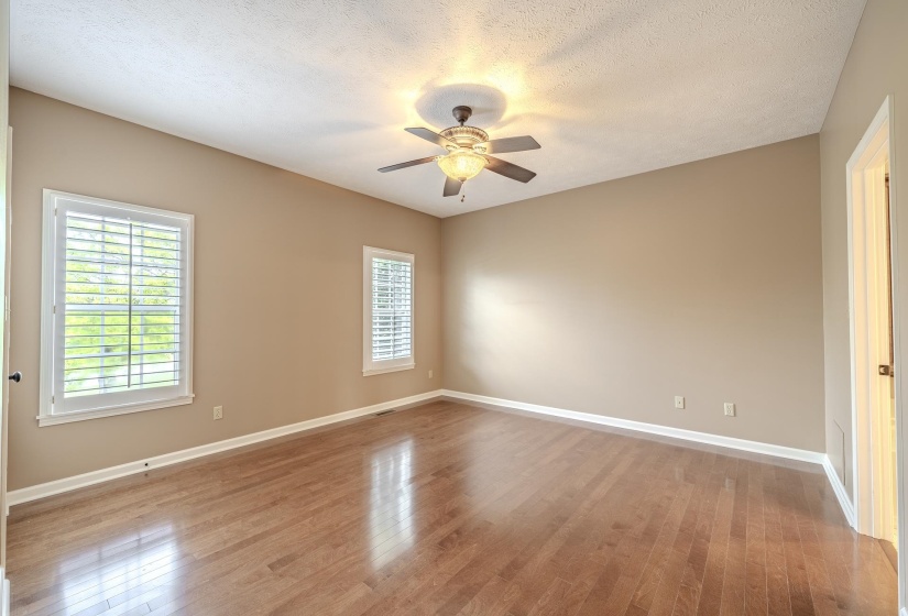 565 BOWEN DR, Savannah, Tennessee 38372, 3 Bedroom Bedrooms, 11 Room Rooms,2.1 BathroomBathrooms,Residential,For Sale,BOWEN,0,10217826