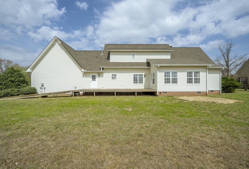 565 BOWEN DR, Savannah, Tennessee 38372, 3 Bedroom Bedrooms, 11 Room Rooms,2.1 BathroomBathrooms,Residential,For Sale,BOWEN,0,10217826