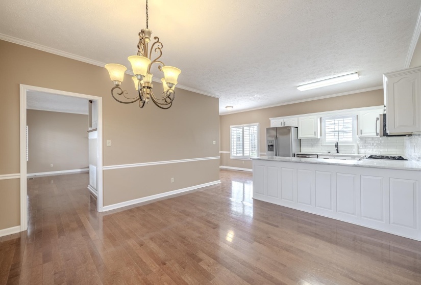 565 BOWEN DR, Savannah, Tennessee 38372, 3 Bedroom Bedrooms, 11 Room Rooms,2.1 BathroomBathrooms,Residential,For Sale,BOWEN,0,10217826