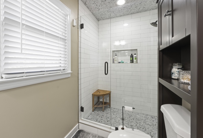 260 FENWICK RD, Memphis, Tennessee 38111, 4 Bedroom Bedrooms, 8 Room Rooms,3 BathroomBathrooms,Residential,For Sale,FENWICK,0,10217829