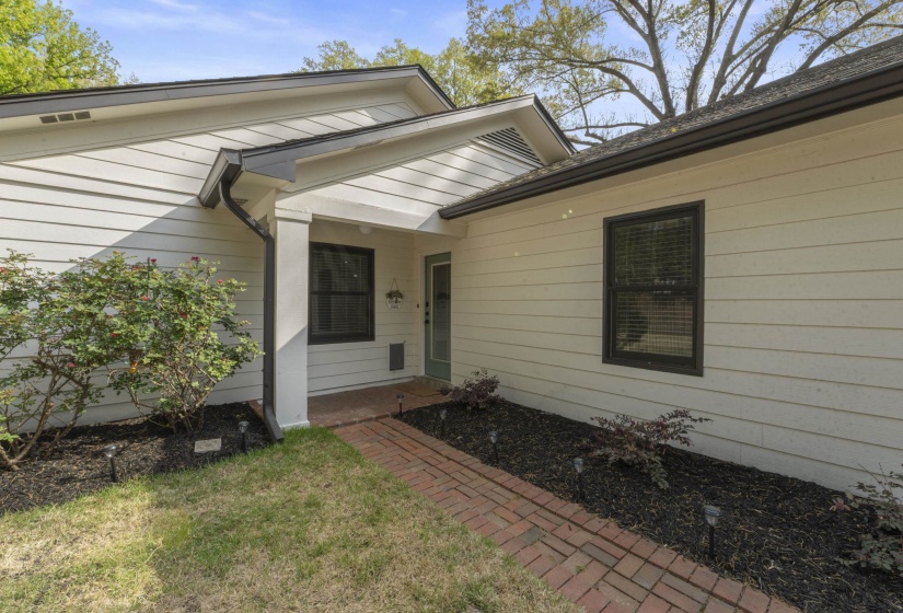 260 FENWICK RD, Memphis, Tennessee 38111, 4 Bedroom Bedrooms, 8 Room Rooms,3 BathroomBathrooms,Residential,For Sale,FENWICK,0,10217829