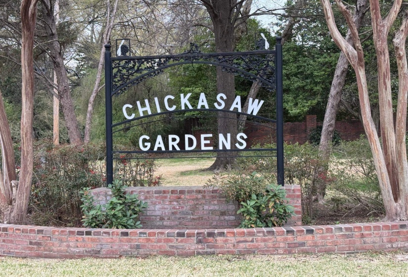 260 FENWICK RD, Memphis, Tennessee 38111, 4 Bedroom Bedrooms, 8 Room Rooms,3 BathroomBathrooms,Residential,For Sale,FENWICK,0,10217829