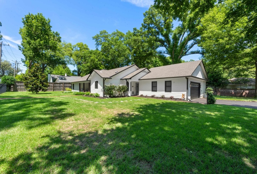260 FENWICK RD, Memphis, Tennessee 38111, 4 Bedroom Bedrooms, 8 Room Rooms,3 BathroomBathrooms,Residential,For Sale,FENWICK,0,10217829