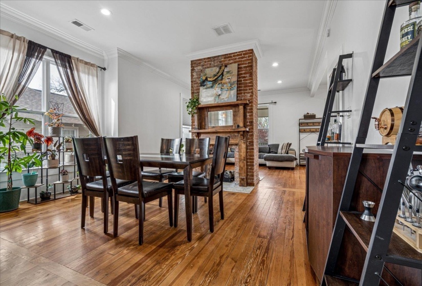 2049 FELIX AVE, Memphis, Tennessee 38104, 4 Bedrooms Bedrooms, 8 Rooms Rooms,3 BathroomsBathrooms,Residential,For Sale,FELIX,10217844