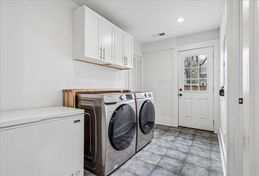 2049 FELIX AVE, Memphis, Tennessee 38104, 4 Bedrooms Bedrooms, 8 Rooms Rooms,3 BathroomsBathrooms,Residential,For Sale,FELIX,10217844