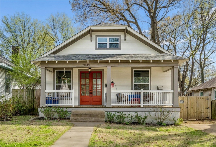 2049 FELIX AVE, Memphis, Tennessee 38104, 4 Bedrooms Bedrooms, 8 Rooms Rooms,3 BathroomsBathrooms,Residential,For Sale,FELIX,10217844