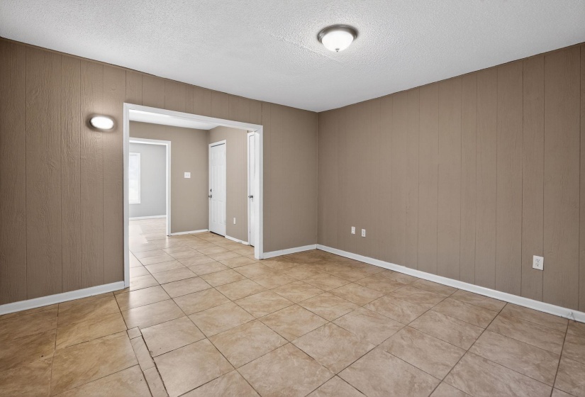 4989 MIKE DR, Memphis, Tennessee 38127, 3 Bedrooms Bedrooms, 6 Rooms Rooms,1 BathroomBathrooms,Residential,For Sale,MIKE,10217853