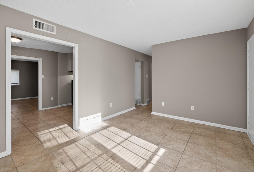 4989 MIKE DR, Memphis, Tennessee 38127, 3 Bedrooms Bedrooms, 6 Rooms Rooms,1 BathroomBathrooms,Residential,For Sale,MIKE,10217853