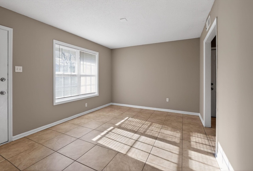 4989 MIKE DR, Memphis, Tennessee 38127, 3 Bedrooms Bedrooms, 6 Rooms Rooms,1 BathroomBathrooms,Residential,For Sale,MIKE,10217853