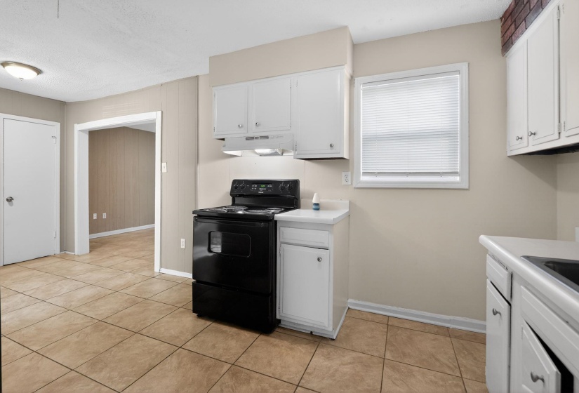4989 MIKE DR, Memphis, Tennessee 38127, 3 Bedrooms Bedrooms, 6 Rooms Rooms,1 BathroomBathrooms,Residential,For Sale,MIKE,10217853