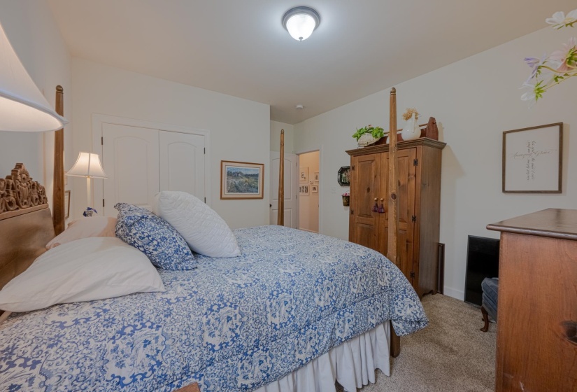 340 DOGWOOD VALLEY DR, Collierville, Tennessee 38017, 3 Bedroom Bedrooms, 7 Room Rooms,2 BathroomBathrooms,Residential,For Sale,DOGWOOD VALLEY,0,10217872