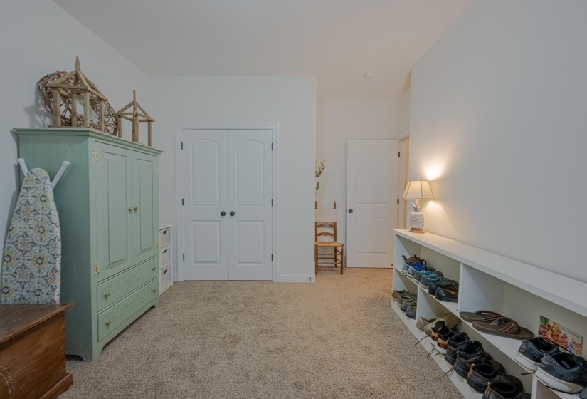 340 DOGWOOD VALLEY DR, Collierville, Tennessee 38017, 3 Bedroom Bedrooms, 7 Room Rooms,2 BathroomBathrooms,Residential,For Sale,DOGWOOD VALLEY,0,10217872