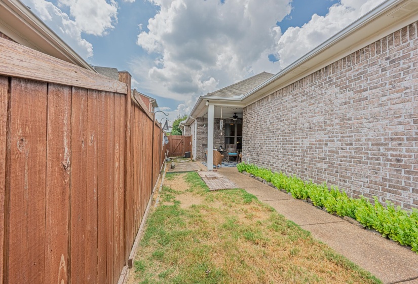 340 DOGWOOD VALLEY DR, Collierville, Tennessee 38017, 3 Bedroom Bedrooms, 7 Room Rooms,2 BathroomBathrooms,Residential,For Sale,DOGWOOD VALLEY,0,10217872