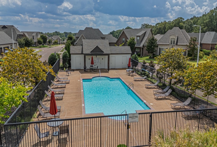 340 DOGWOOD VALLEY DR, Collierville, Tennessee 38017, 3 Bedroom Bedrooms, 7 Room Rooms,2 BathroomBathrooms,Residential,For Sale,DOGWOOD VALLEY,0,10217872