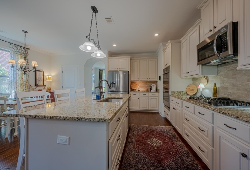 340 DOGWOOD VALLEY DR, Collierville, Tennessee 38017, 3 Bedroom Bedrooms, 7 Room Rooms,2 BathroomBathrooms,Residential,For Sale,DOGWOOD VALLEY,0,10217872